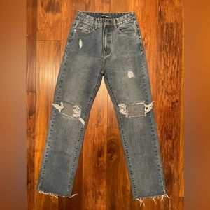PrettyLittleThing ripped jeans distressed hem